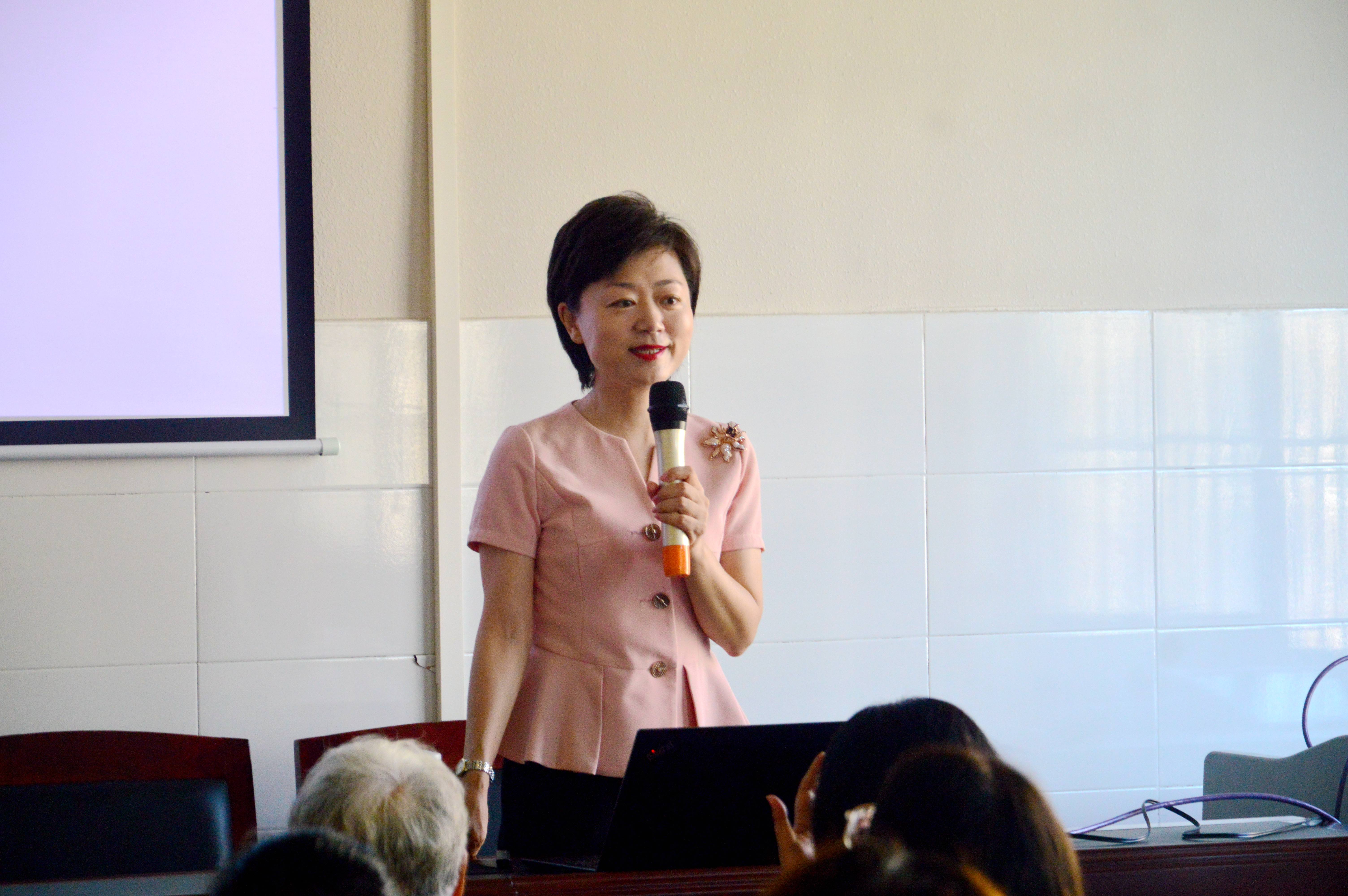 争做寰岛好老师——三亚寰小师德培训